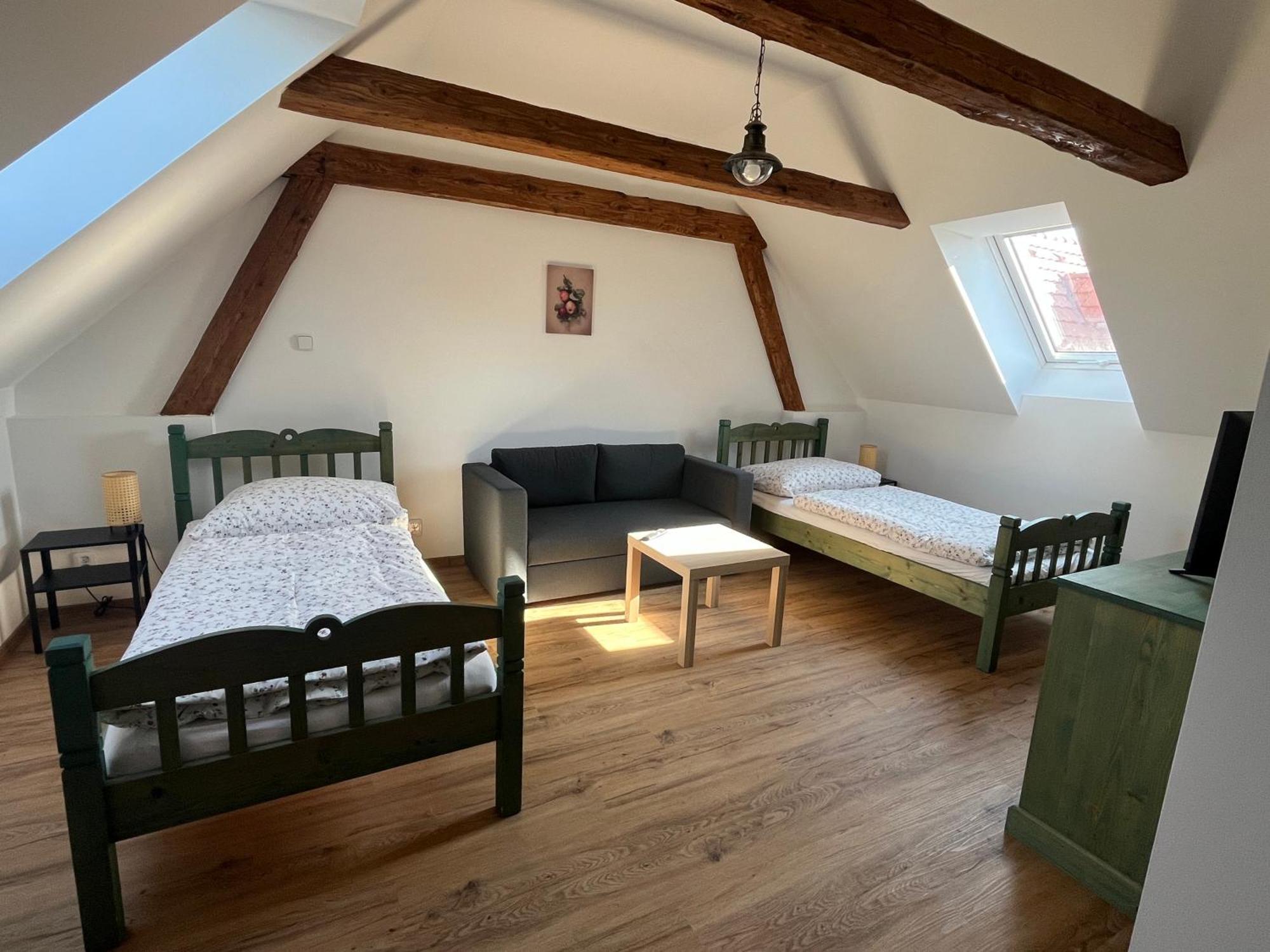 Apartmany Statek Bezdedice Hostomice Екстер'єр фото